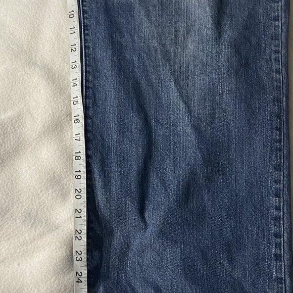 Izod Mens Relaxed Fit Blue Jeans 44x30 Cotton Blend Denim Casual Pants - Picture 6 of 13